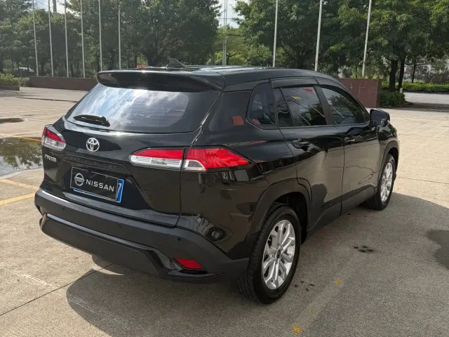 Toyota Frontlander — Фото автомобиля 4