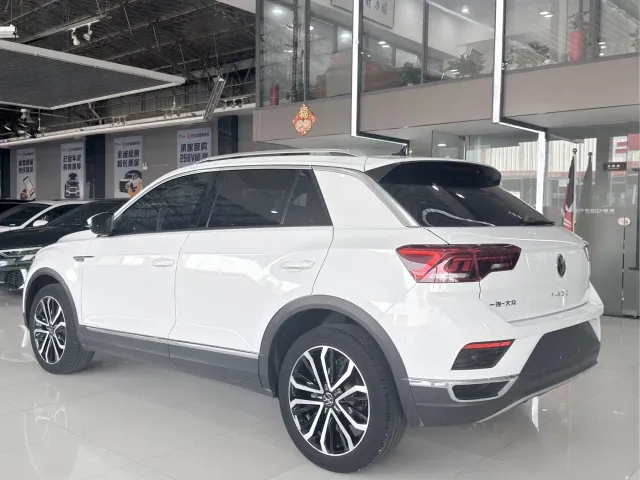 Volkswagen T-Roc — Фото автомобиля 14