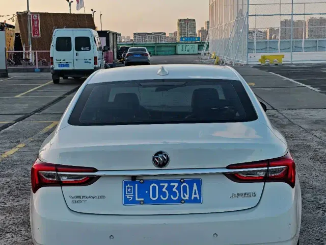 Buick Verano — Фото автомобиля 5