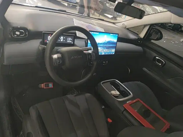 GAC Aion UT — Фото автомобиля 9
