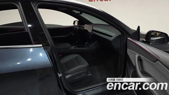 Tesla Model Y — Фото автомобиля 17