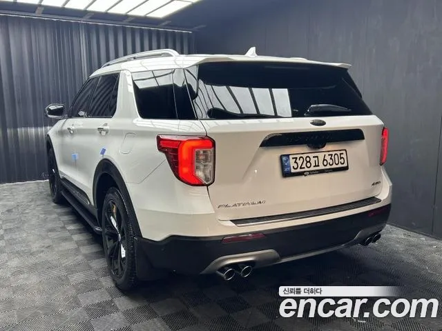 Ford Explorer Explorer 6 поколение 3.0 Platinum 4WD — Фото автомобиля 4