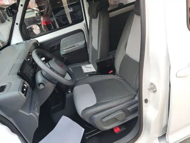 Wuling Zhiguang NEV — Фото автомобиля 14