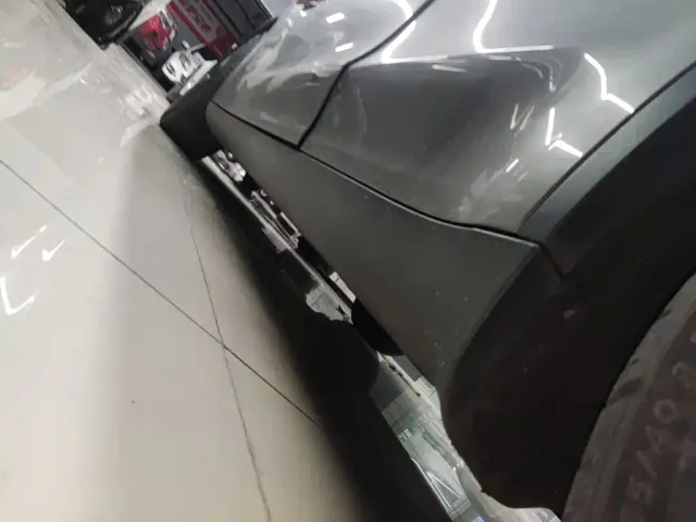 Tesla Model Y — Фото автомобиля 21