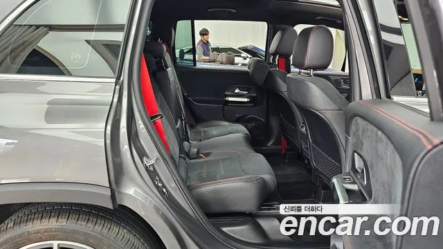 Mercedes-Benz GLB-Class — Фото автомобиля 10