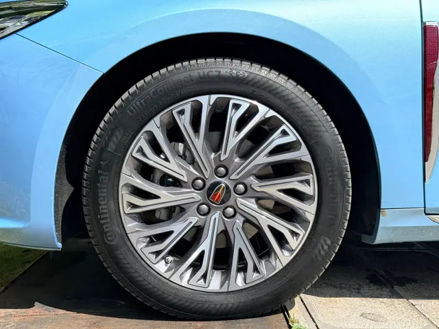 Hongqi H5 — Фото автомобиля 29