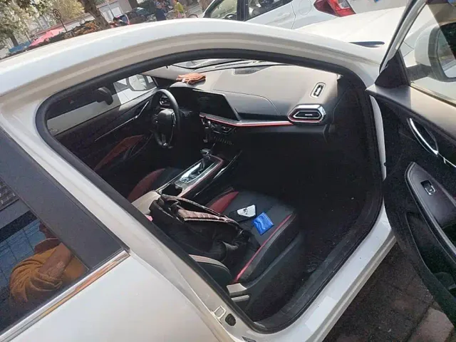Changan Oushang X5 — Фото автомобиля 8