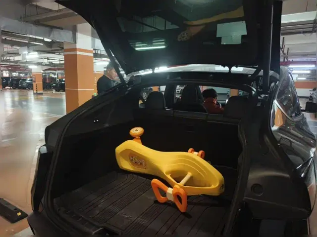 Tesla Model Y — Фото автомобиля 20