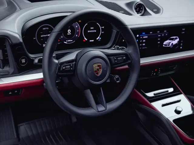 Porsche Cayenne — Фото автомобиля 14