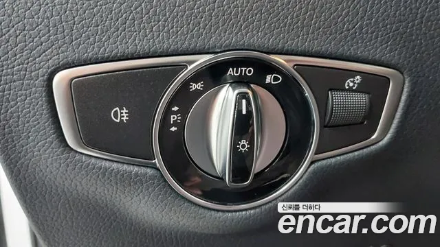 Mercedes-Benz E-Class — Фото автомобиля 8