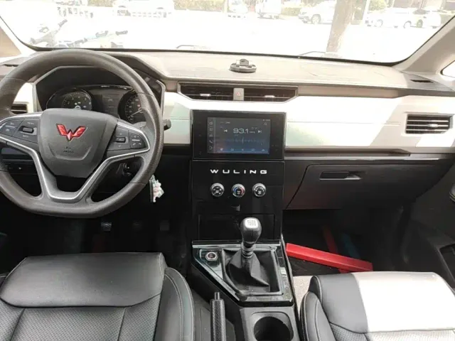 Wuling Zhengcheng — Фото автомобиля 12