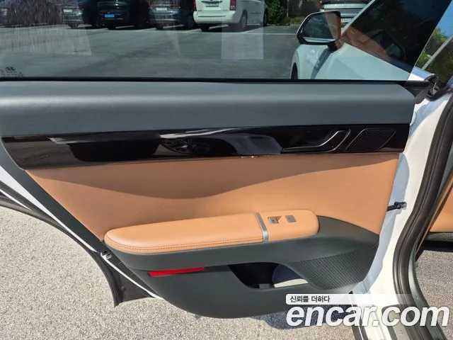 Hyundai Grandeur GN7 — Фото автомобиля 18