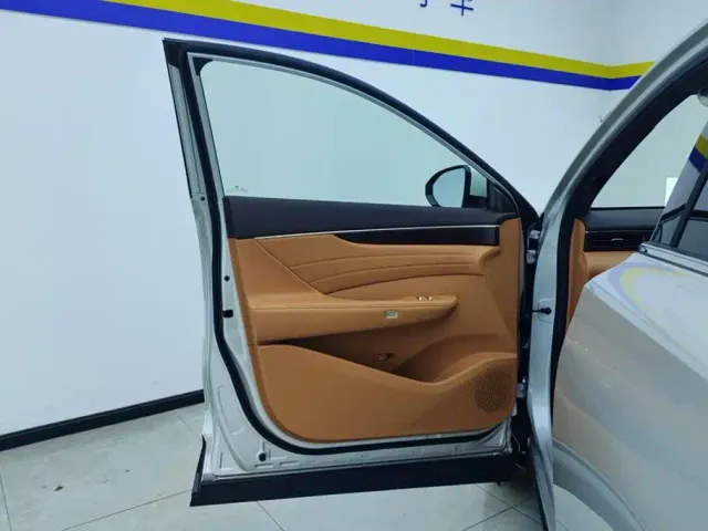 Dongfeng Aeolus L8 — Фото автомобиля 7