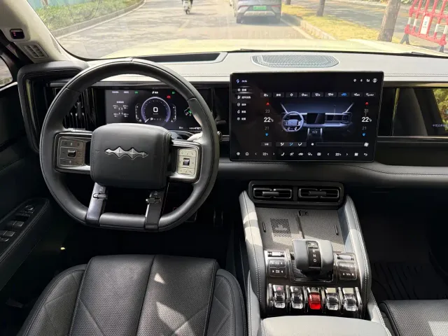 BYD FangChengBao Leopard 5 — Фото автомобиля 23