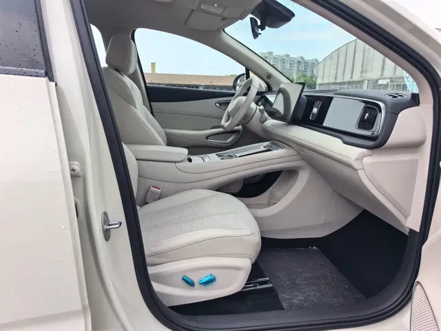 BYD Seal 05 DM-i — Фото автомобиля 15
