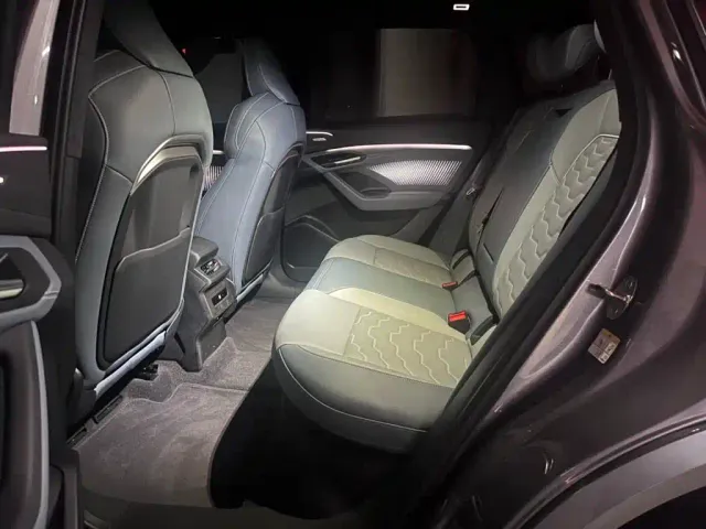 Audi Q6L e-tron — Фото автомобиля 7