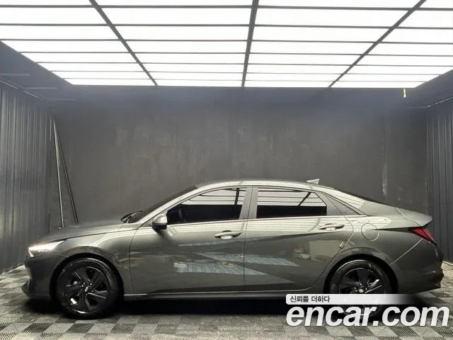 Hyundai Avante CN7 — Фото автомобиля 3