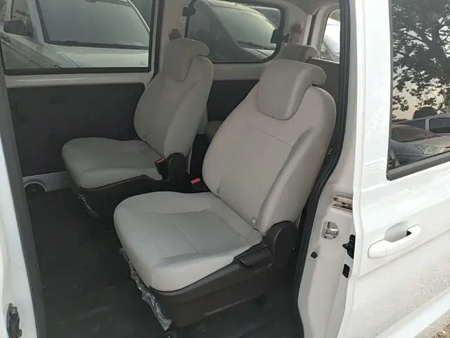 Wuling Hongguang V — Фото автомобиля 16
