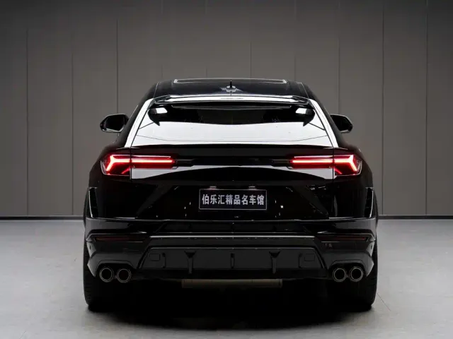 Lamborghini Urus — Фото автомобиля 7