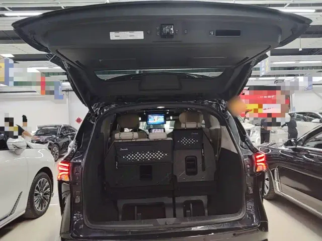 Toyota Sienna — Фото автомобиля 18