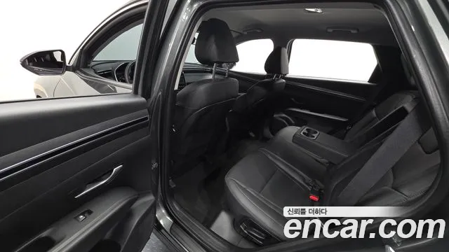 Hyundai Tucson Tucson (NX4) Дизель 2.0 2WD — Фото автомобиля 12