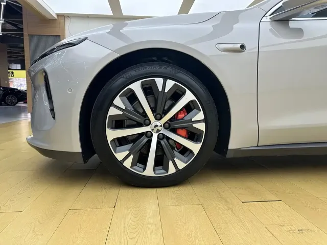 NIO NIO ET7 2022 100kWh Launch Edition — Фото автомобиля 7