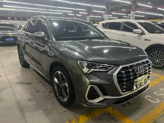 Audi Q3 — Фото автомобиля 3