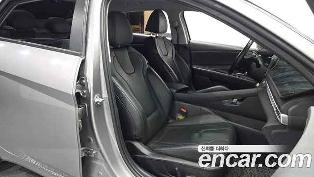 Hyundai AVANTE Новый Avante (CN7) — Фото автомобиля 25