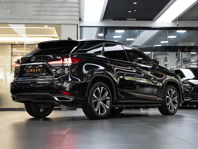 Lexus RX — Фото автомобиля 3