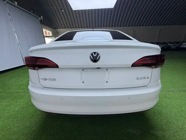 Volkswagen Bora — Фото автомобиля 8