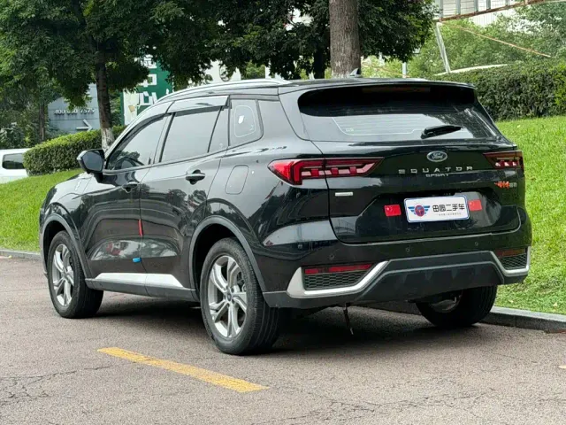 Ford Lingrui — Фото автомобиля 4