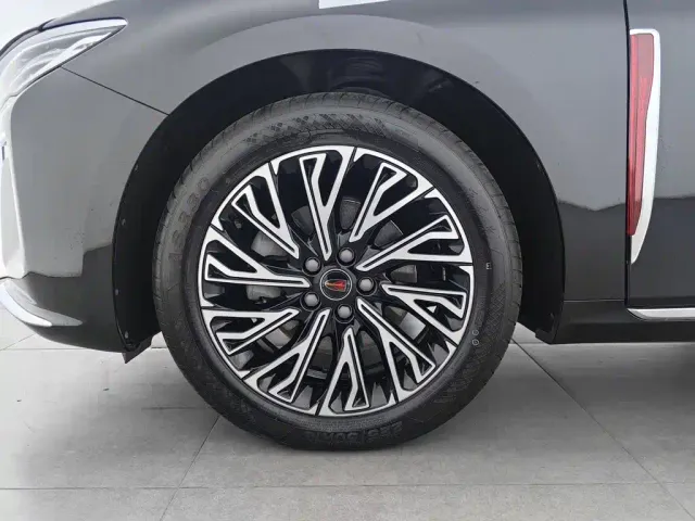Hongqi H5 — Фото автомобиля 17