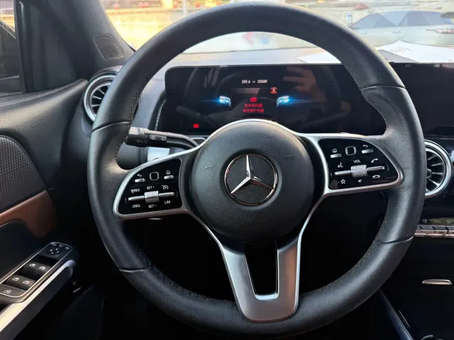 Mercedes-Benz GLB-Class — Фото автомобиля 24