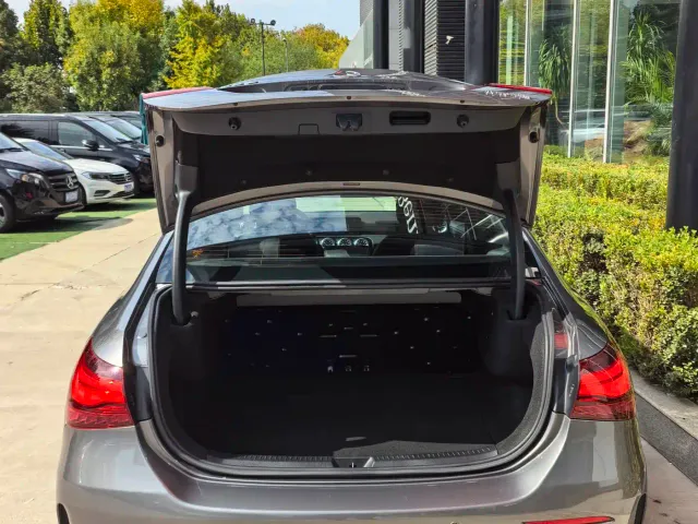Mercedes-Benz A-Class — Фото автомобиля 12