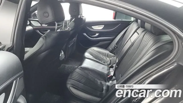 Mercedes-Benz CLS-Class — Фото автомобиля 16