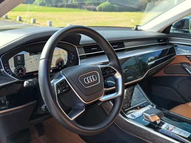 Audi A8 — Фото автомобиля 8