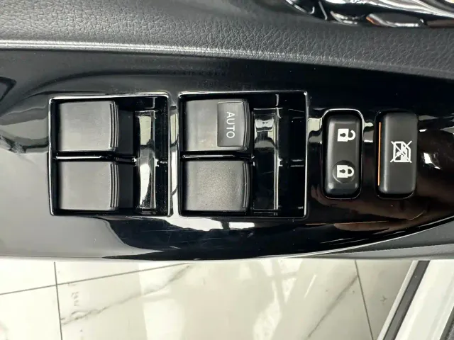 Toyota YARiS L Zhi Xuan — Фото автомобиля 11