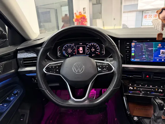 Volkswagen Passat — Фото автомобиля 10
