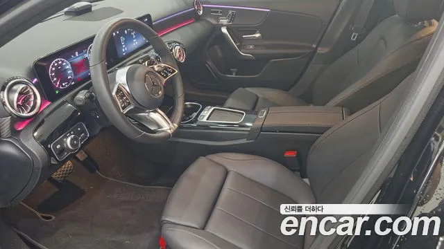 Mercedes-Benz A-Class W177 — Фото автомобиля 10