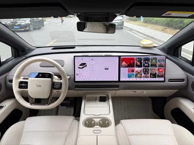 Li Auto i6 — Фото автомобиля 10