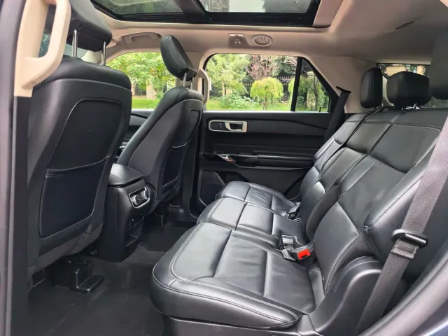 Ford Explorer — Фото автомобиля 5