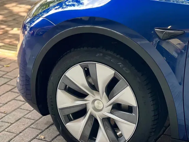 Tesla Model Y — Фото автомобиля 4
