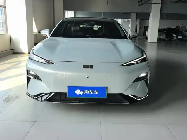 Geely Galaxy E8 — Фото автомобиля 2