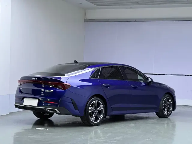 Kia K5 — Фото автомобиля 6