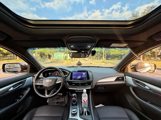 Cadillac CT5 — Фото автомобиля 13