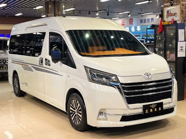 Фотография автомобиля — Toyota HIACE
