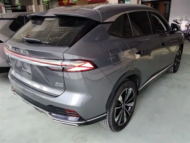 Roewe RX5 — Фото автомобиля 4