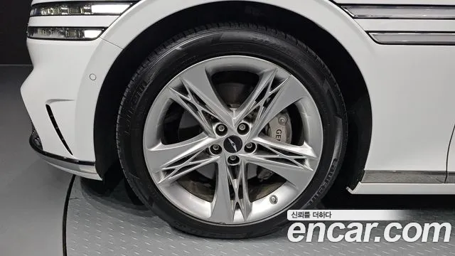 Genesis G90 Бензин 3.5 турбо AWD — Фото автомобиля 5