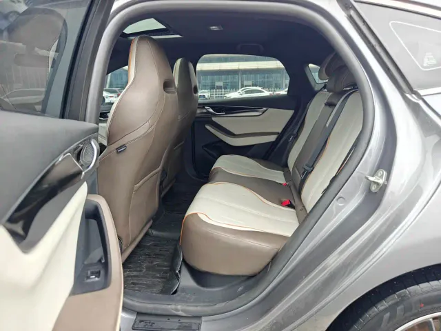BYD Qin PLUS — Фото автомобиля 10
