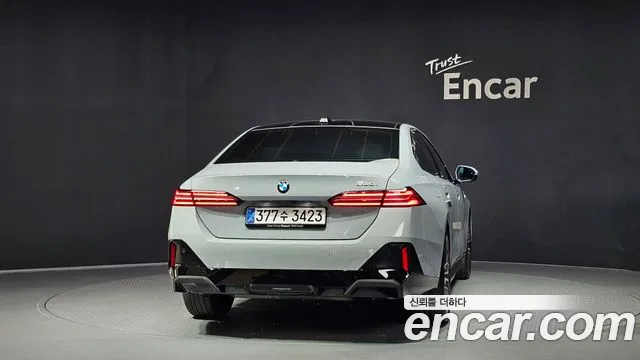 BMW 5 Series G60 — Фото автомобиля 4